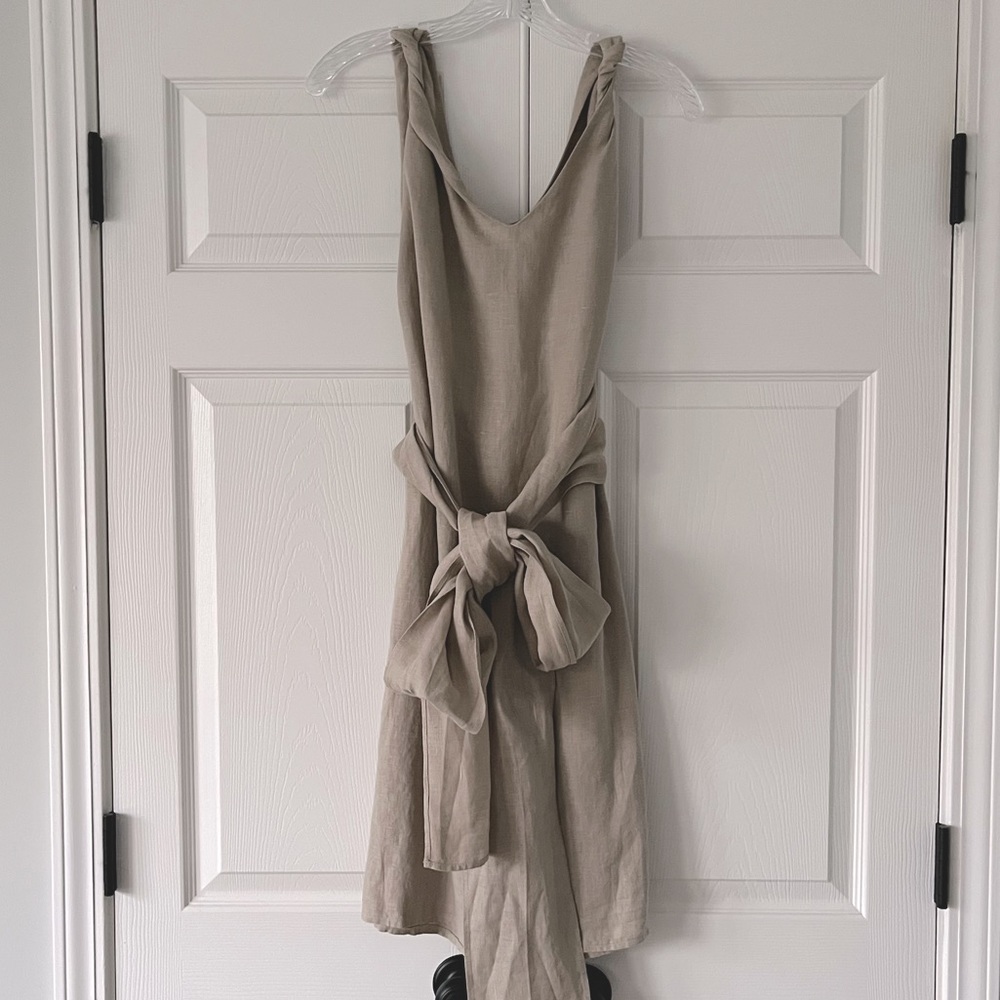 Pavietra Taupe Linen Dress